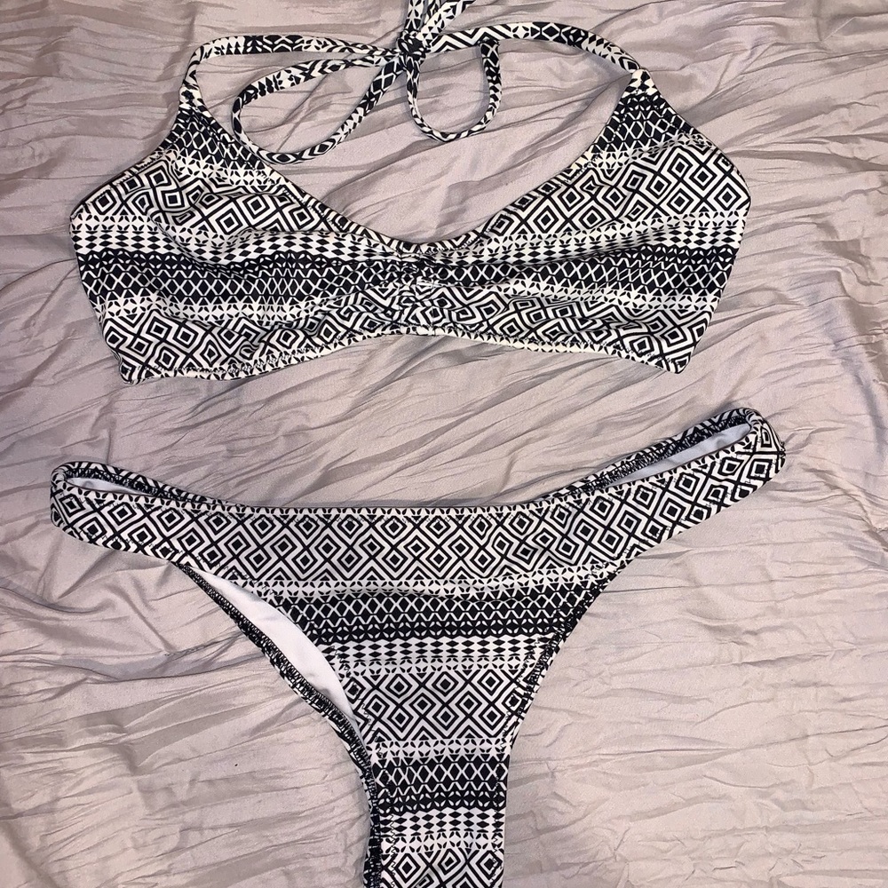 Victoria’s Secret bathing suit, size small